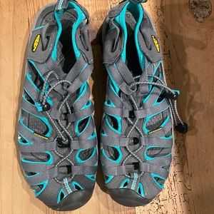 KEEN Whisper Closed Toe Water Sandals Shoes Womens 9